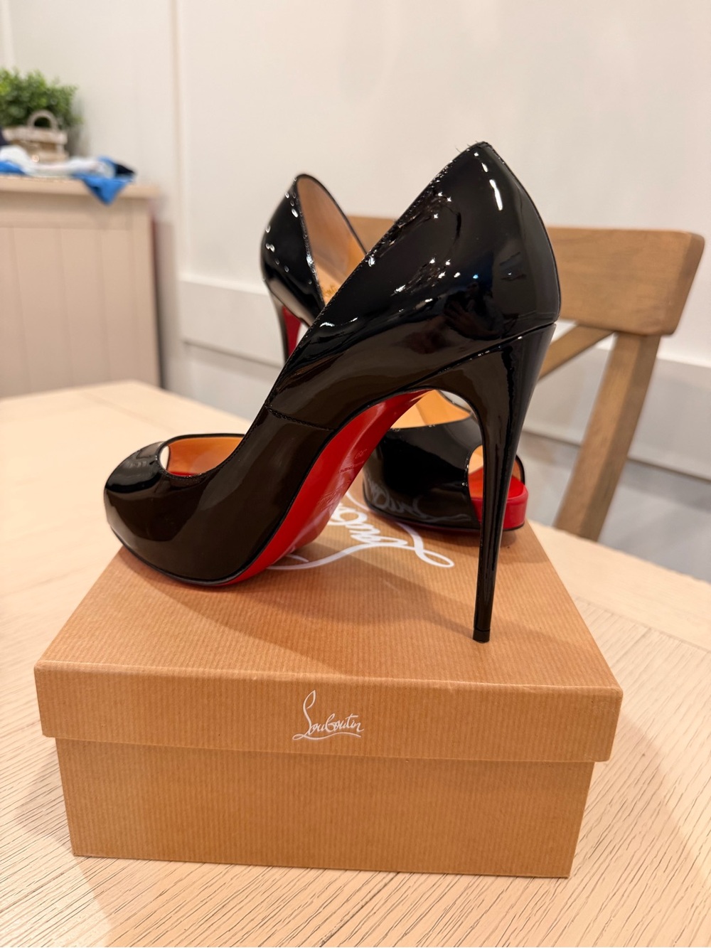 Christian Louboutin Black Patent Leather Pumps with Red Sole - Picture 1 of 10